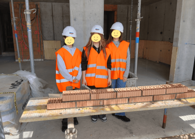 Baustellenbesuch-der-Schule-Rothrist_2026_2.png
